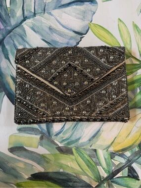Beaded clutch with chain - missing an embellishment